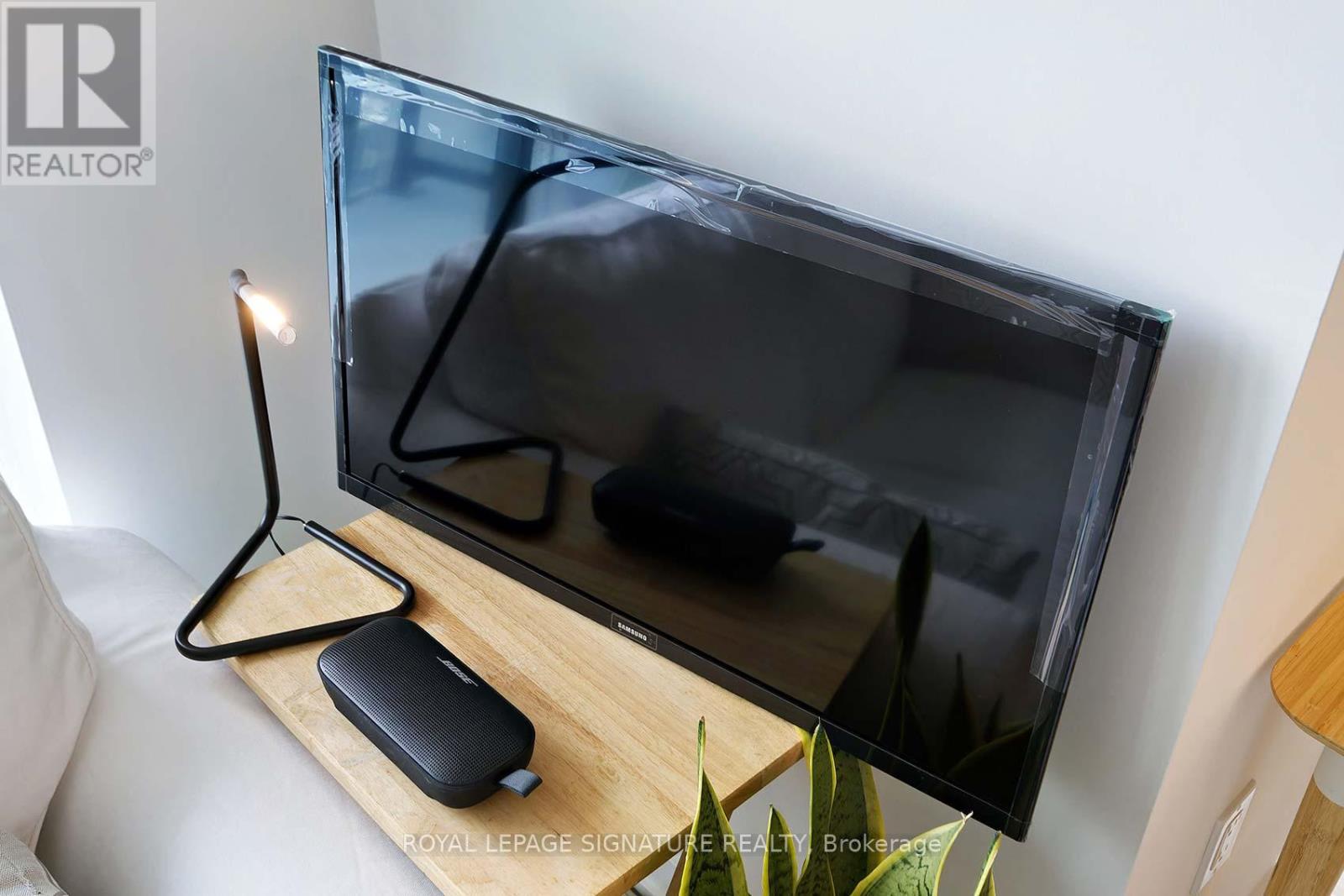 2010 - 117 Broadway Avenue, Toronto, Ontario  M4P 1V3 - Photo 17 - C12572048