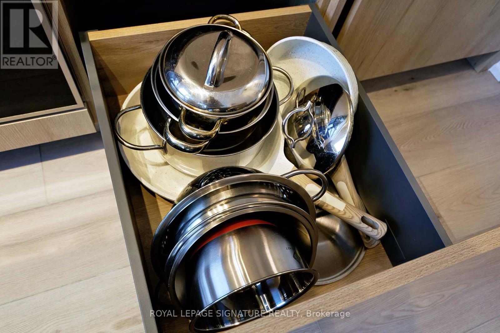 2010 - 117 Broadway Avenue, Toronto, Ontario  M4P 1V3 - Photo 18 - C12572048