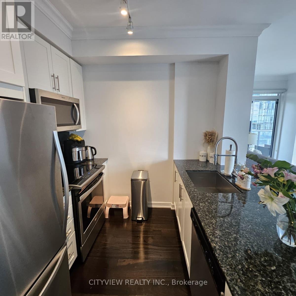 807 - 4085 Parkside Village Drive, Mississauga, Ontario  L5B 0K9 - Photo 4 - W12476395