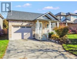 121 FLEMING WAY, Shelburne, Ontario