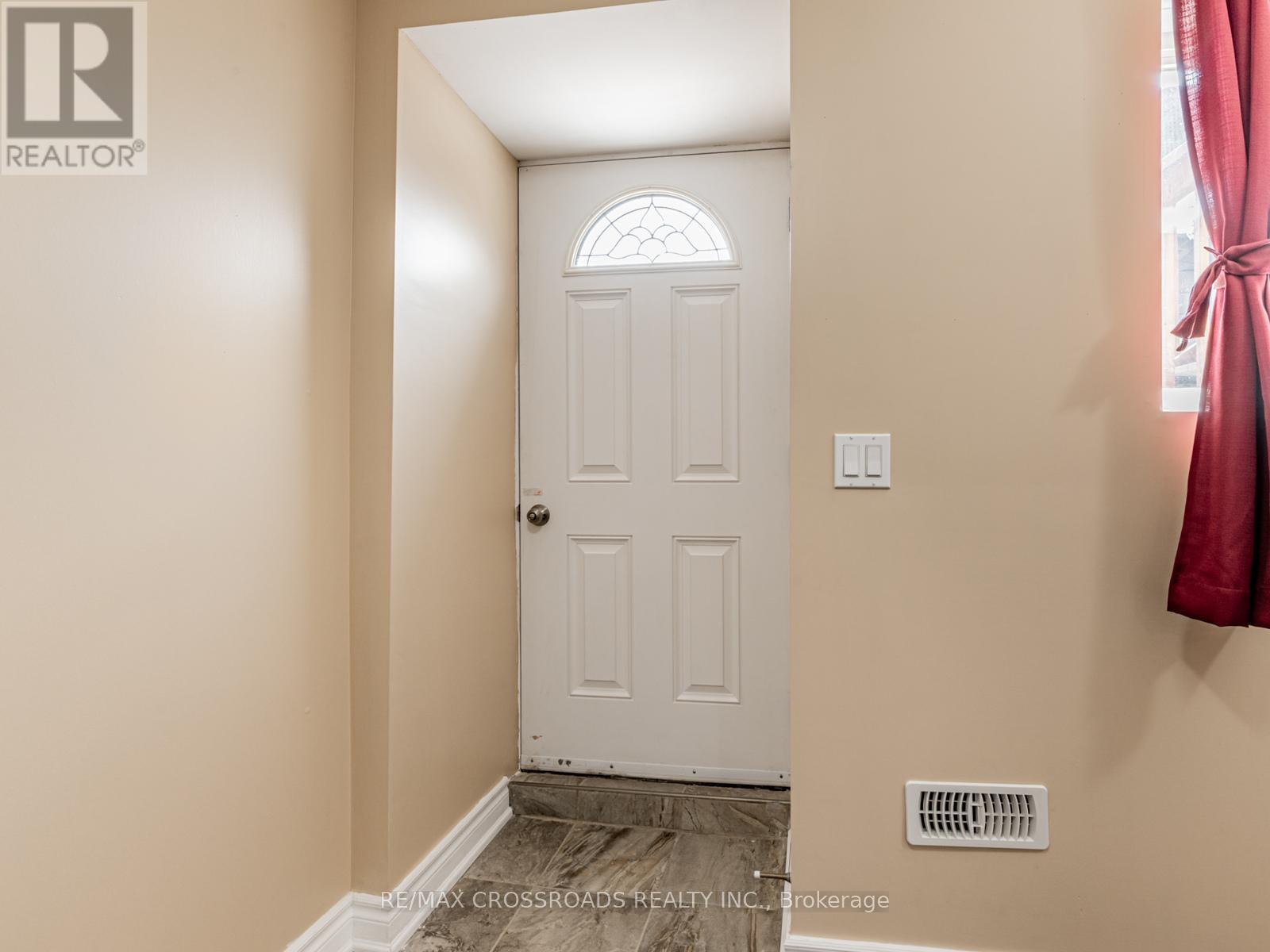 1373 Wallig Avenue, Oshawa, Ontario  L1K 0J5 - Photo 4 - E12572084