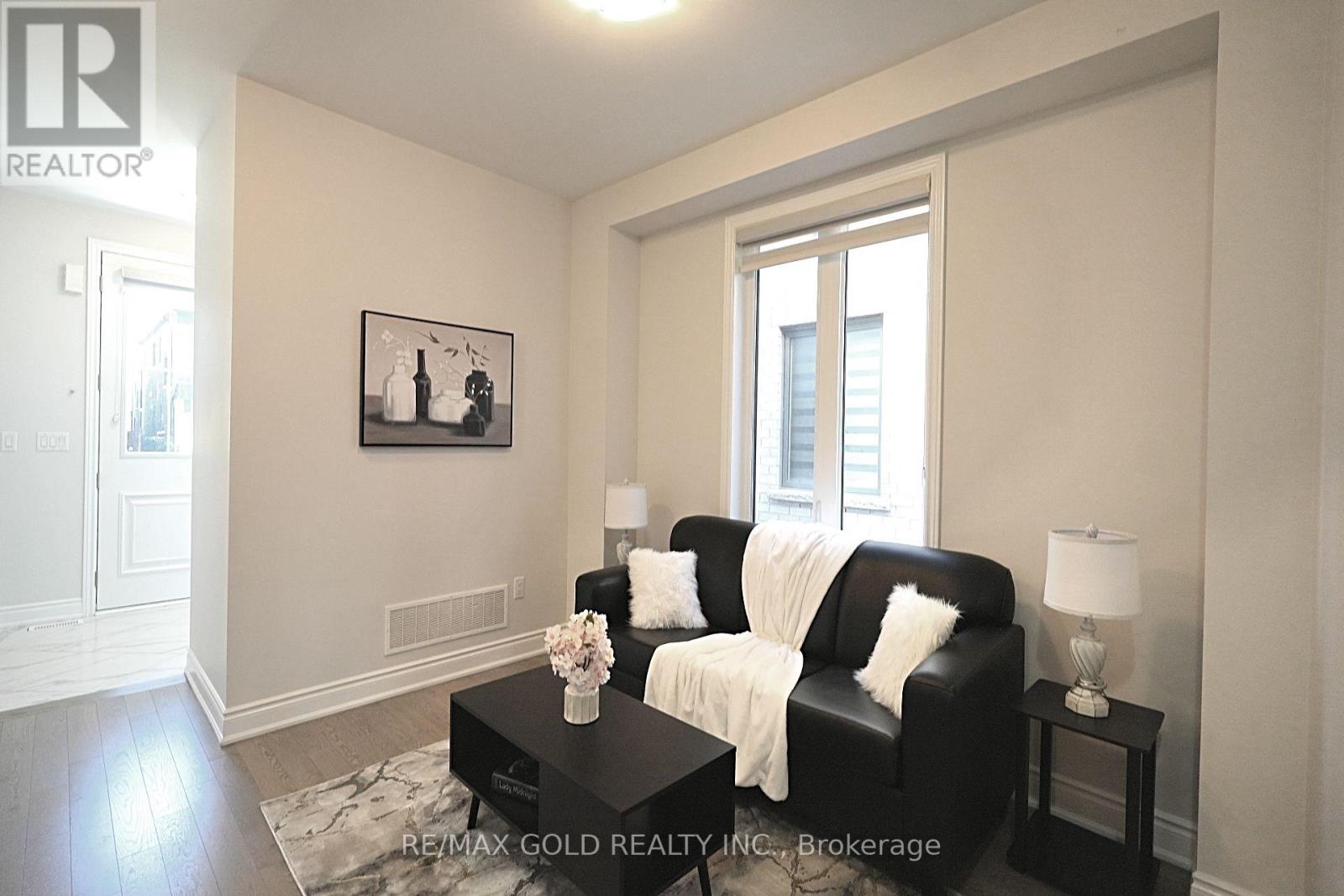 6 Del Grappa Street, Caledon, Ontario  L7C 4L1 - Photo 13 - W12568214