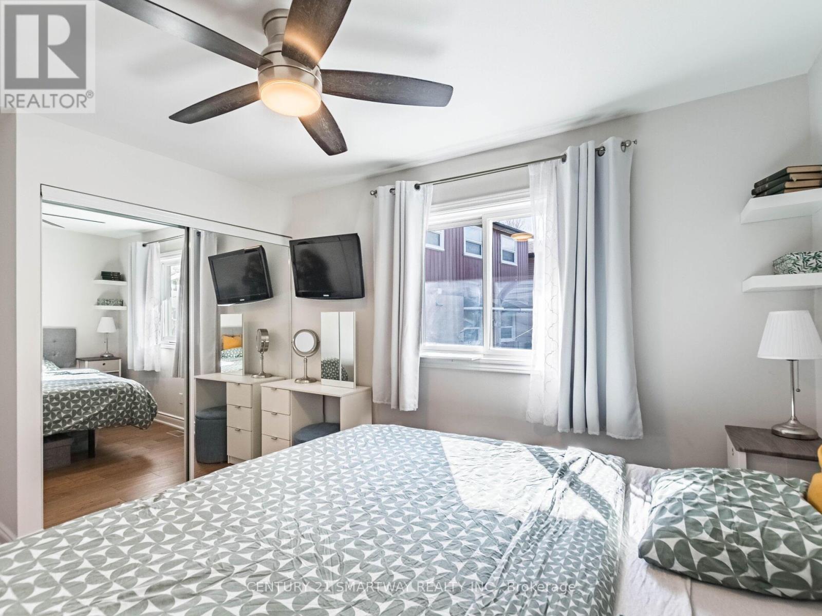 15 Huronia Court S, Brampton, Ontario  L6S 2C7 - Photo 17 - W12571618