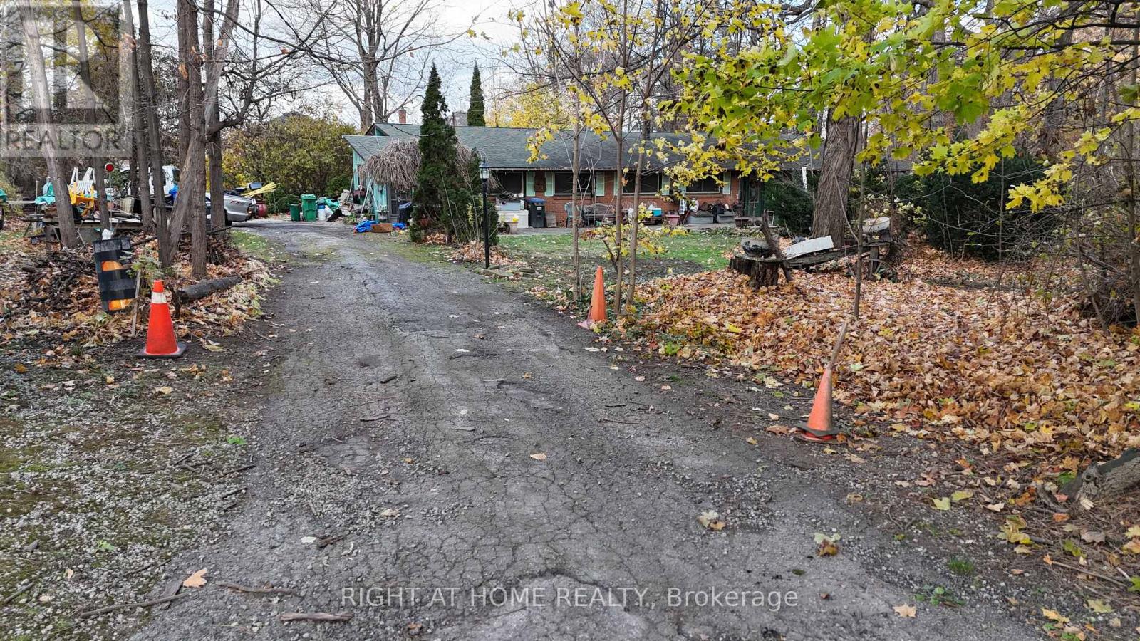 2471 Fifth Line W, Mississauga, Ontario  L5K 1V9 - Photo 2 - W12571716