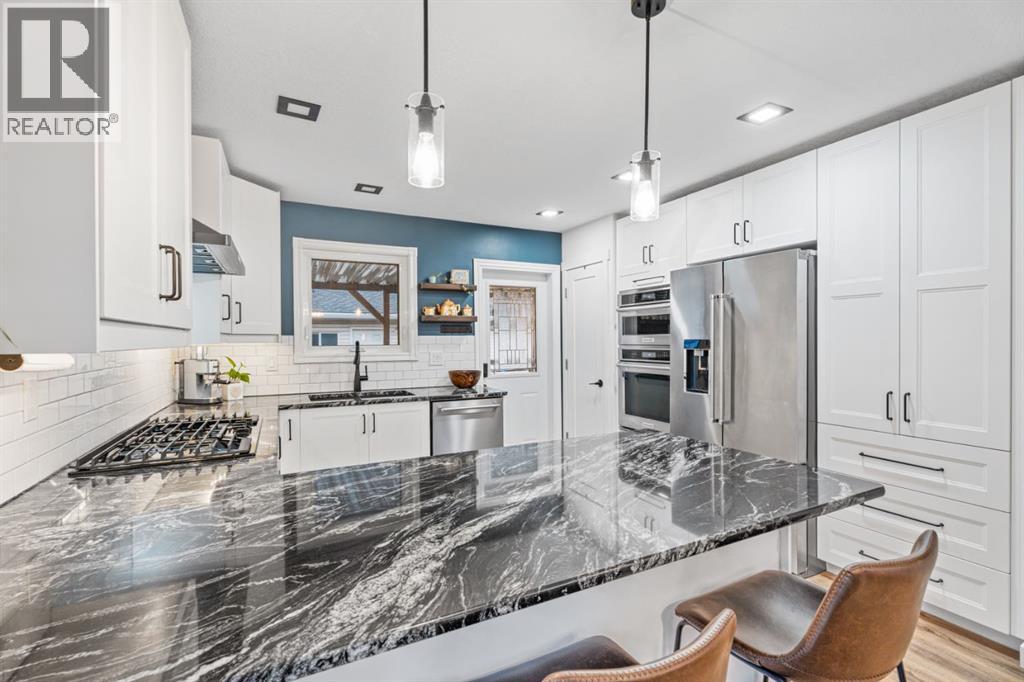 39 Sheep River Drive, Okotoks, Alberta  T1S 1N8 - Photo 15 - A2271543