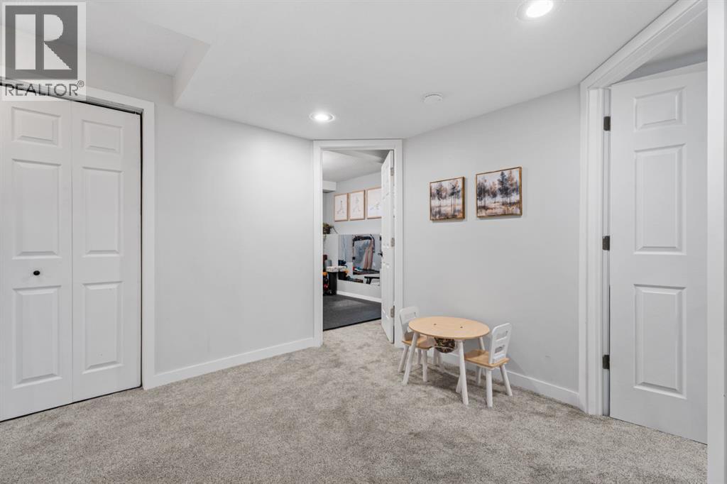 39 Sheep River Drive, Okotoks, Alberta  T1S 1N8 - Photo 37 - A2271543