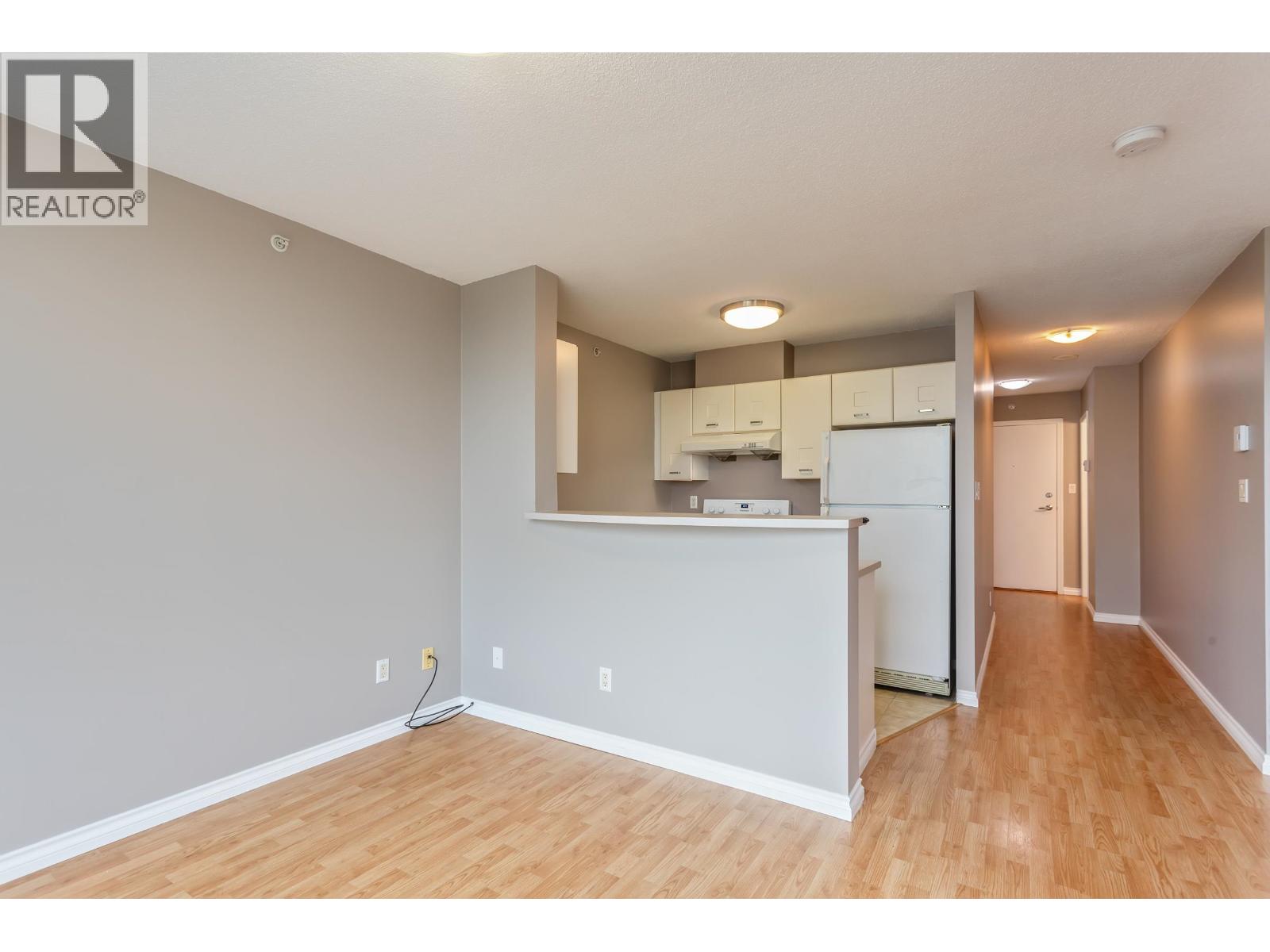 803 3438 Vanness Avenue, Vancouver, British Columbia  V5R 6E7 - Photo 3 - R3066833