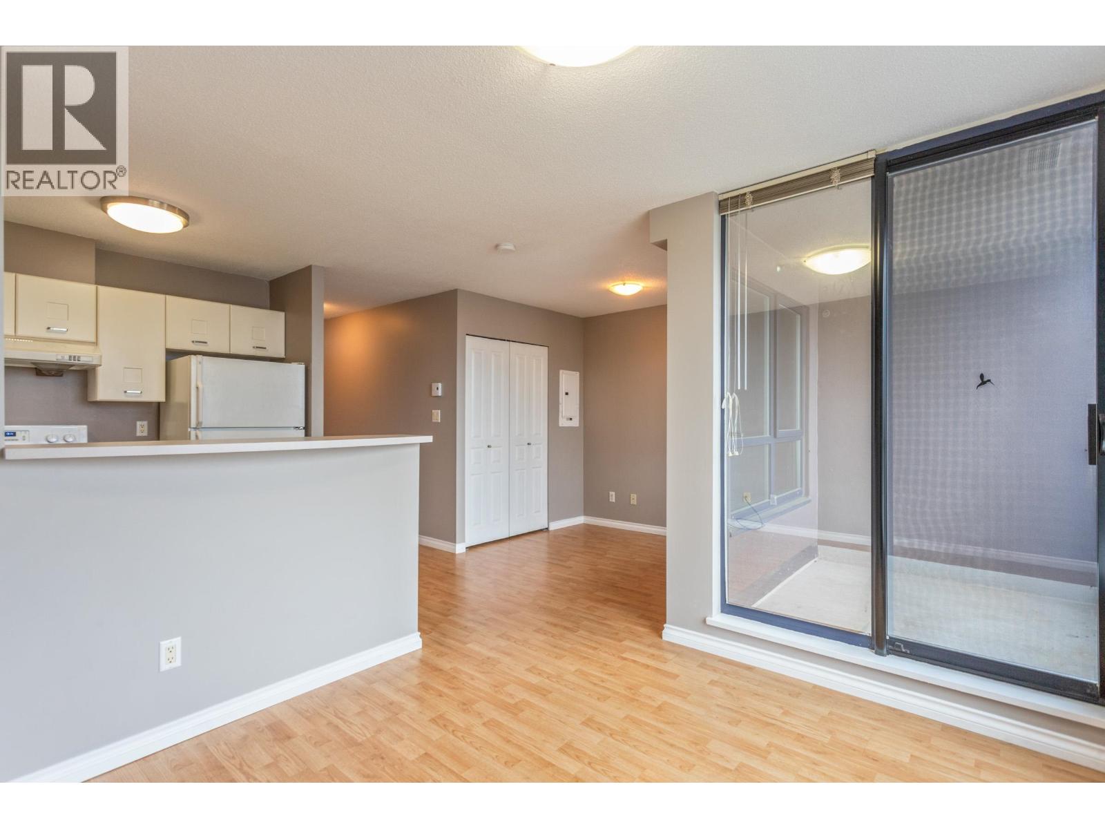 803 3438 Vanness Avenue, Vancouver, British Columbia  V5R 6E7 - Photo 1 - R3066833