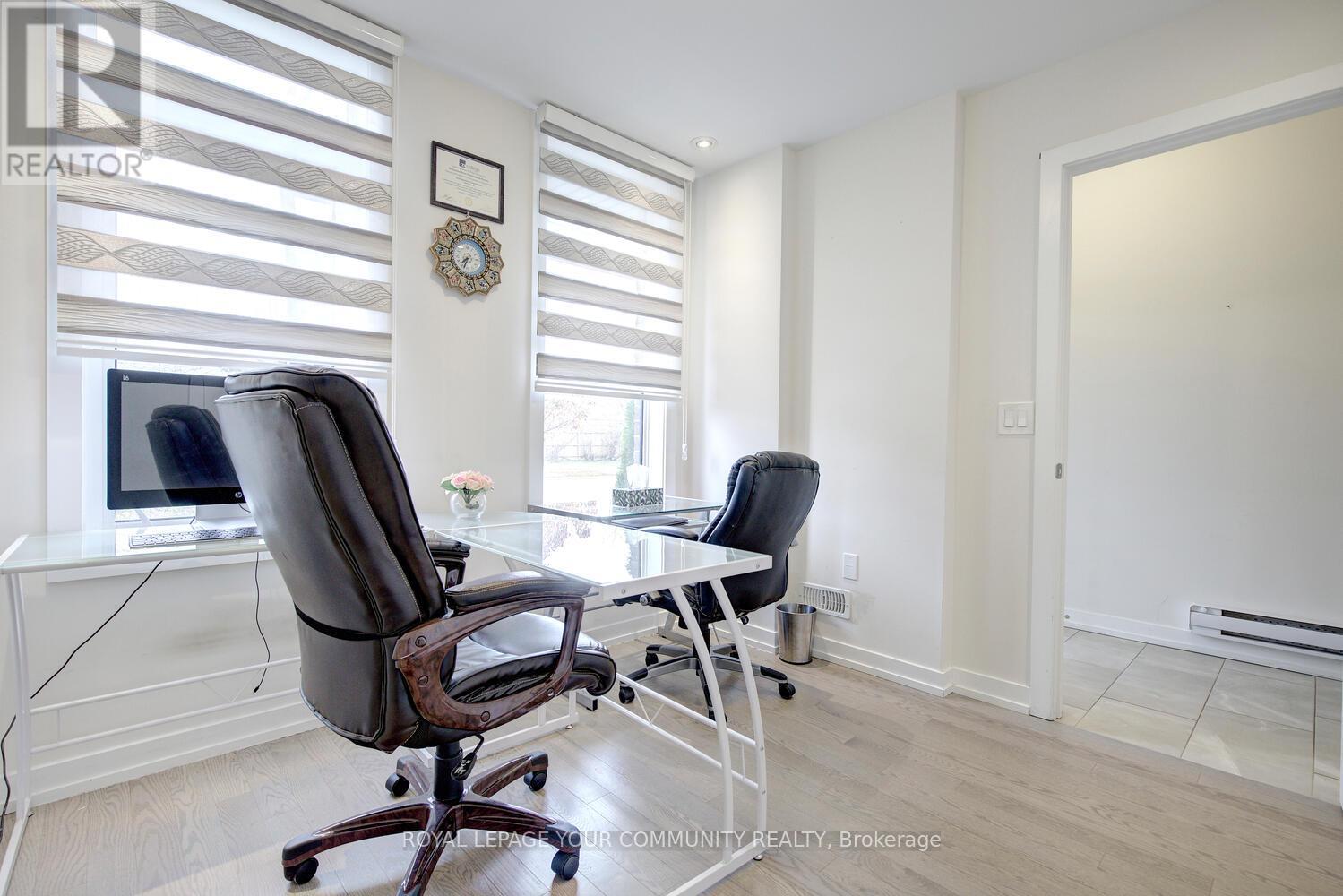 38 Troon Avenue, Vaughan, Ontario  L6A 4Z2 - Photo 10 - N12572000