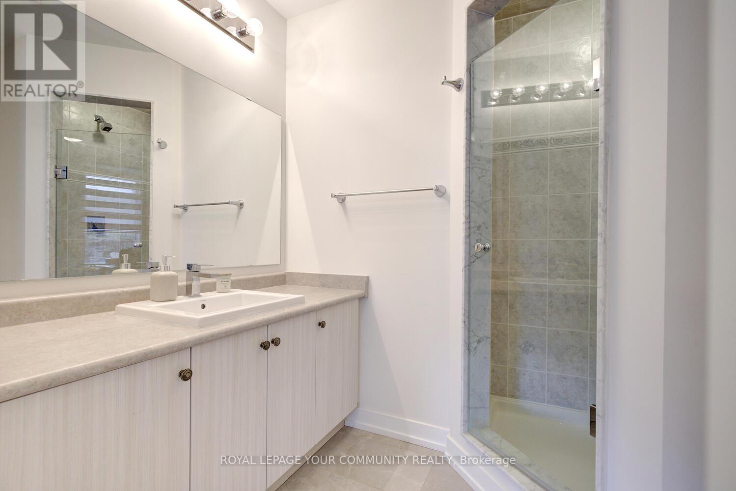 38 Troon Avenue, Vaughan, Ontario  L6A 4Z2 - Photo 11 - N12572000