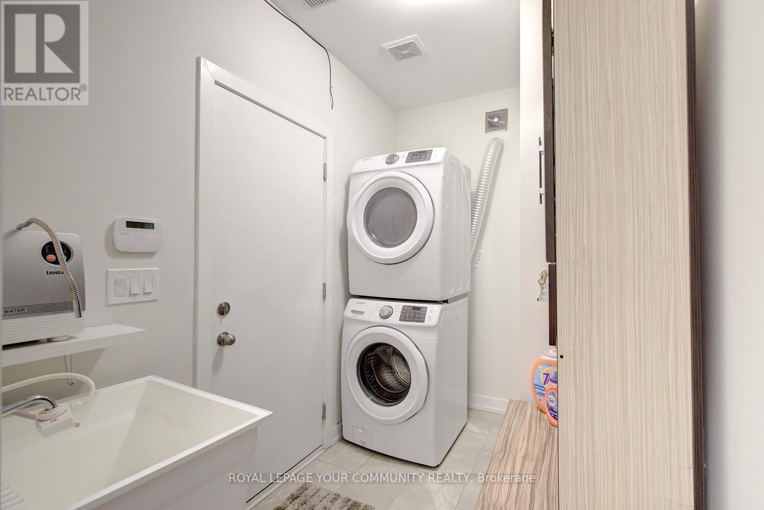 38 Troon Avenue, Vaughan, Ontario  L6A 4Z2 - Photo 13 - N12572000