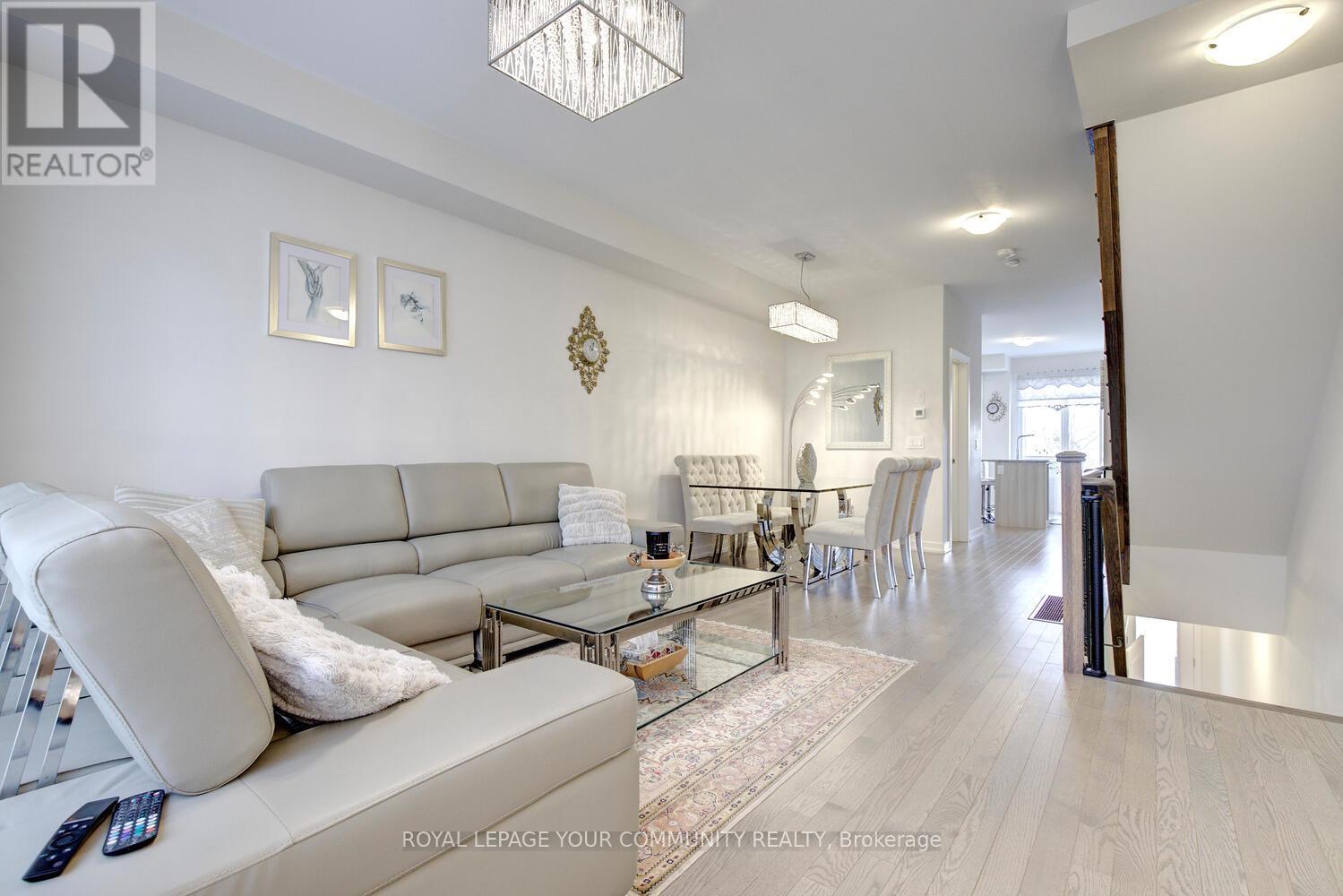 38 Troon Avenue, Vaughan, Ontario  L6A 4Z2 - Photo 14 - N12572000