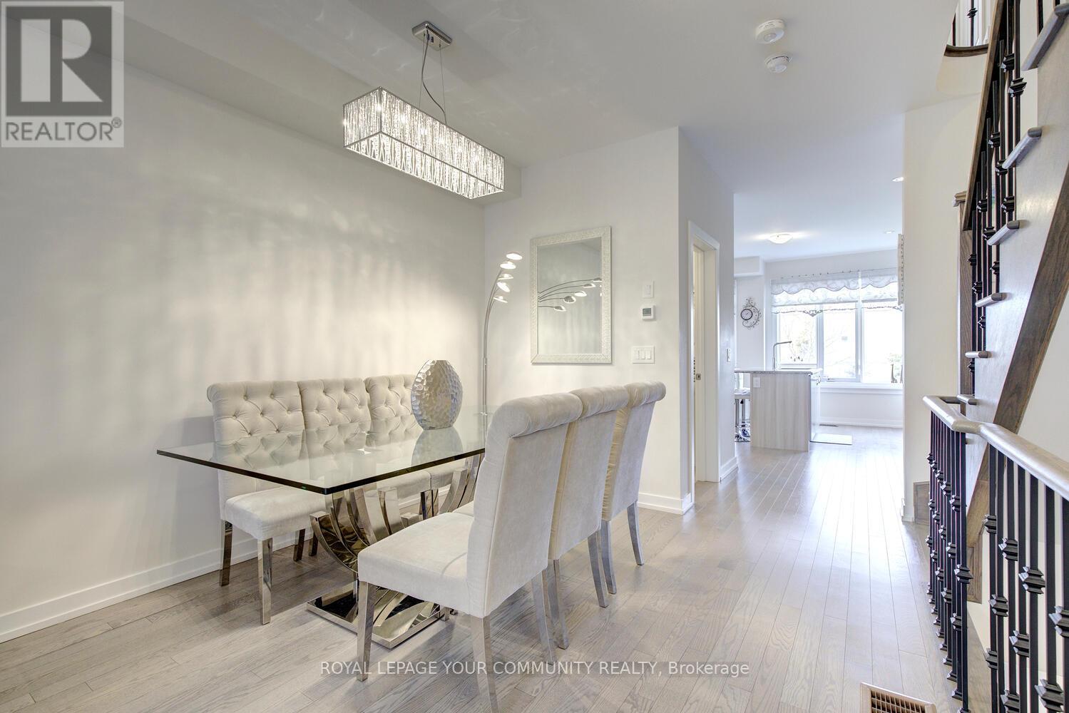 38 Troon Avenue, Vaughan, Ontario  L6A 4Z2 - Photo 17 - N12572000