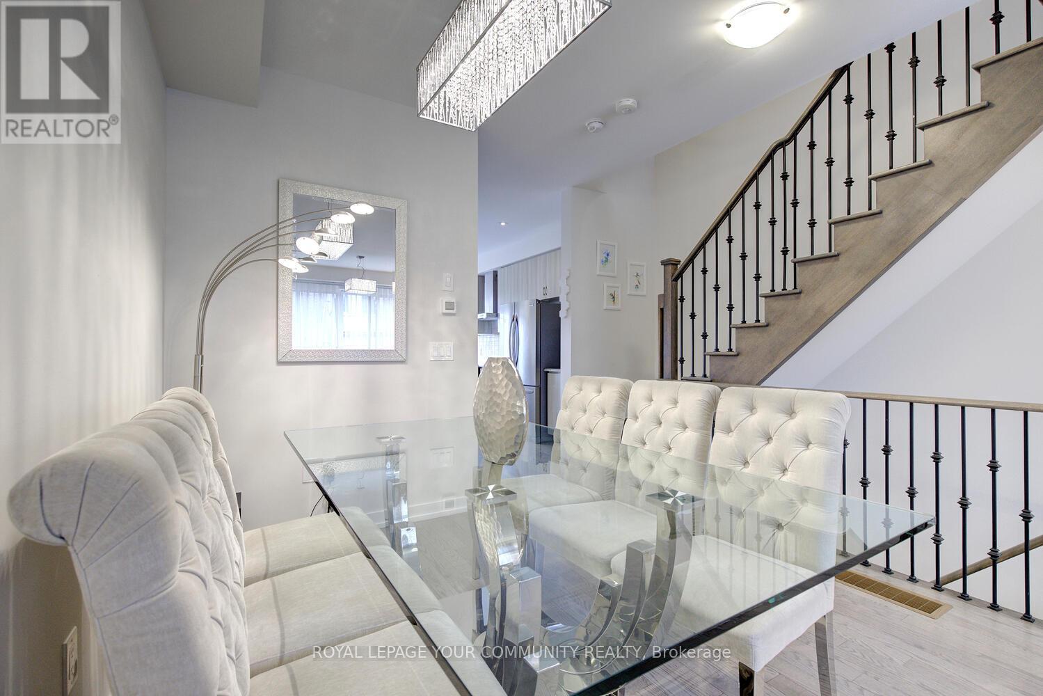 38 Troon Avenue, Vaughan, Ontario  L6A 4Z2 - Photo 18 - N12572000