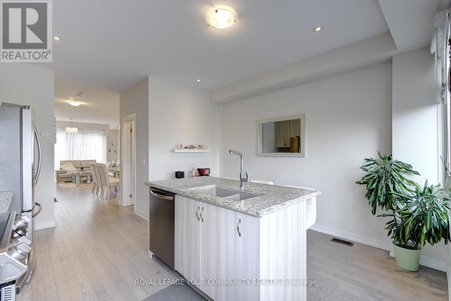 38 Troon Avenue, Vaughan, Ontario  L6A 4Z2 - Photo 28 - N12572000