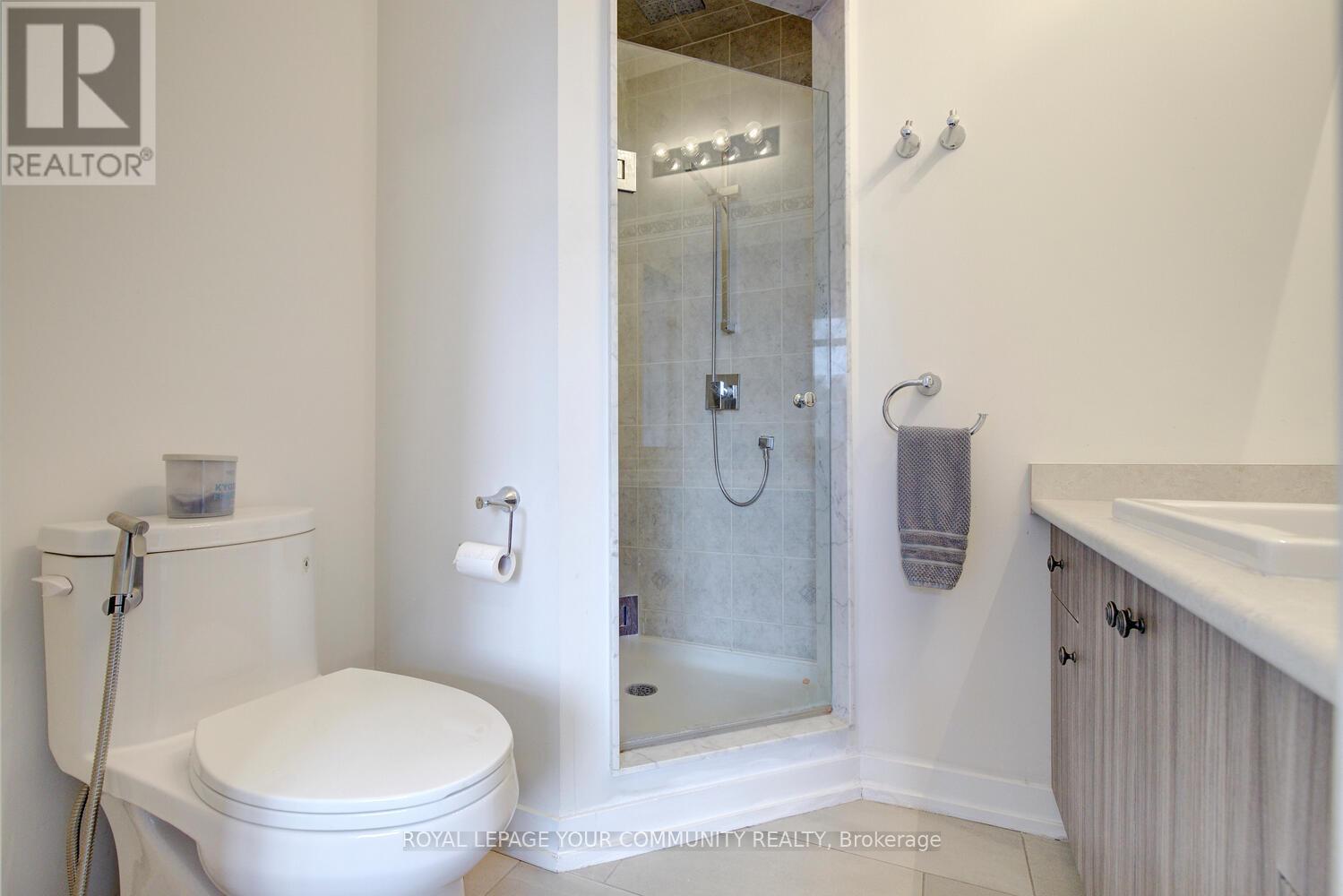 38 Troon Avenue, Vaughan, Ontario  L6A 4Z2 - Photo 32 - N12572000