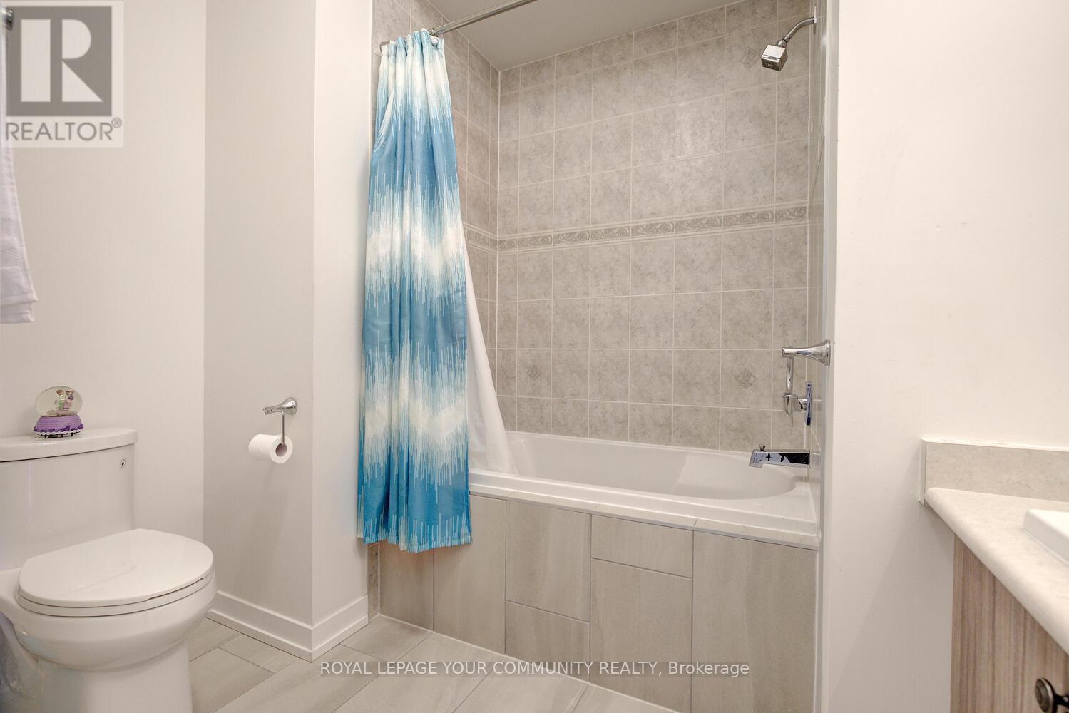 38 Troon Avenue, Vaughan, Ontario  L6A 4Z2 - Photo 35 - N12572000