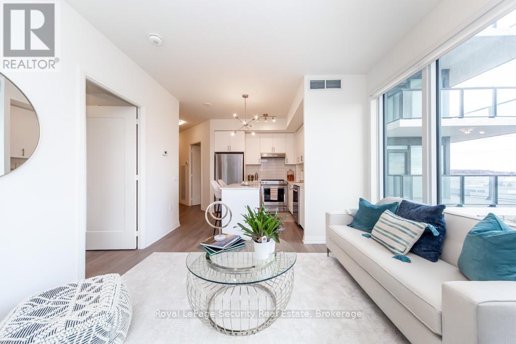 403 - 9000 Jane Street, Vaughan, Ontario  L4K 0M6 - Photo 11 - N12572002