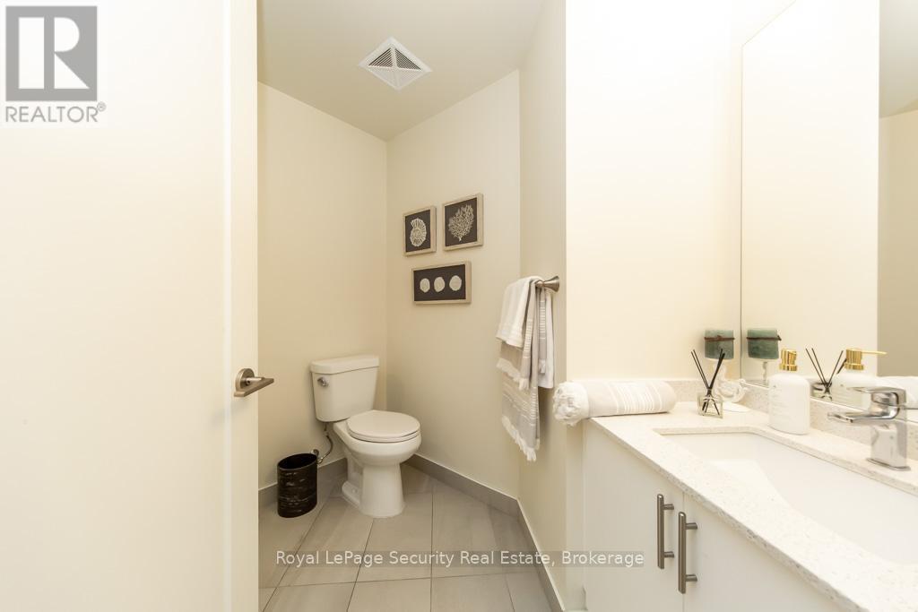 403 - 9000 Jane Street, Vaughan, Ontario  L4K 0M6 - Photo 15 - N12572002