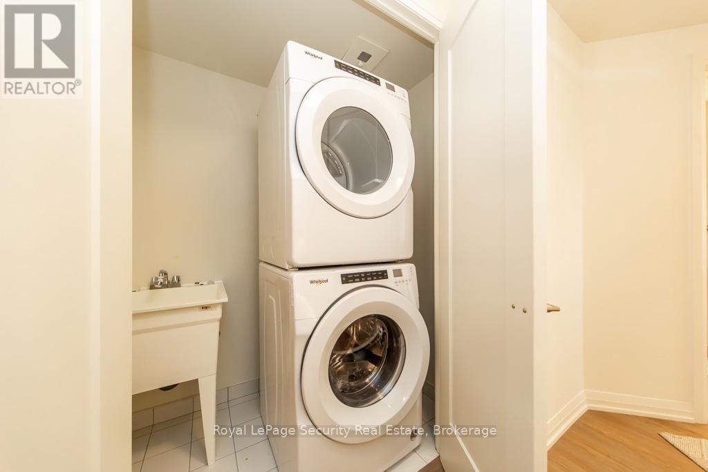 403 - 9000 Jane Street, Vaughan, Ontario  L4K 0M6 - Photo 16 - N12572002