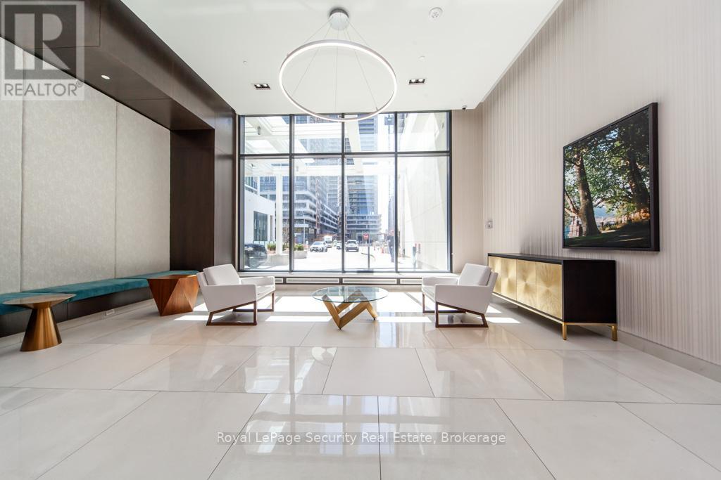 403 - 9000 Jane Street, Vaughan, Ontario  L4K 0M6 - Photo 24 - N12572002