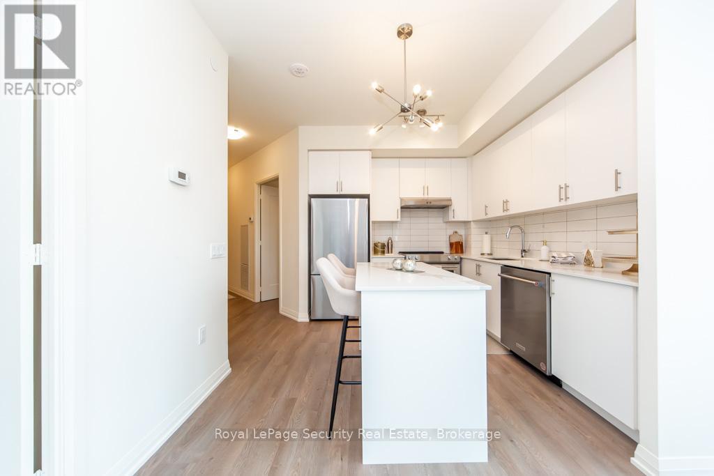 403 - 9000 Jane Street, Vaughan, Ontario  L4K 0M6 - Photo 7 - N12572002