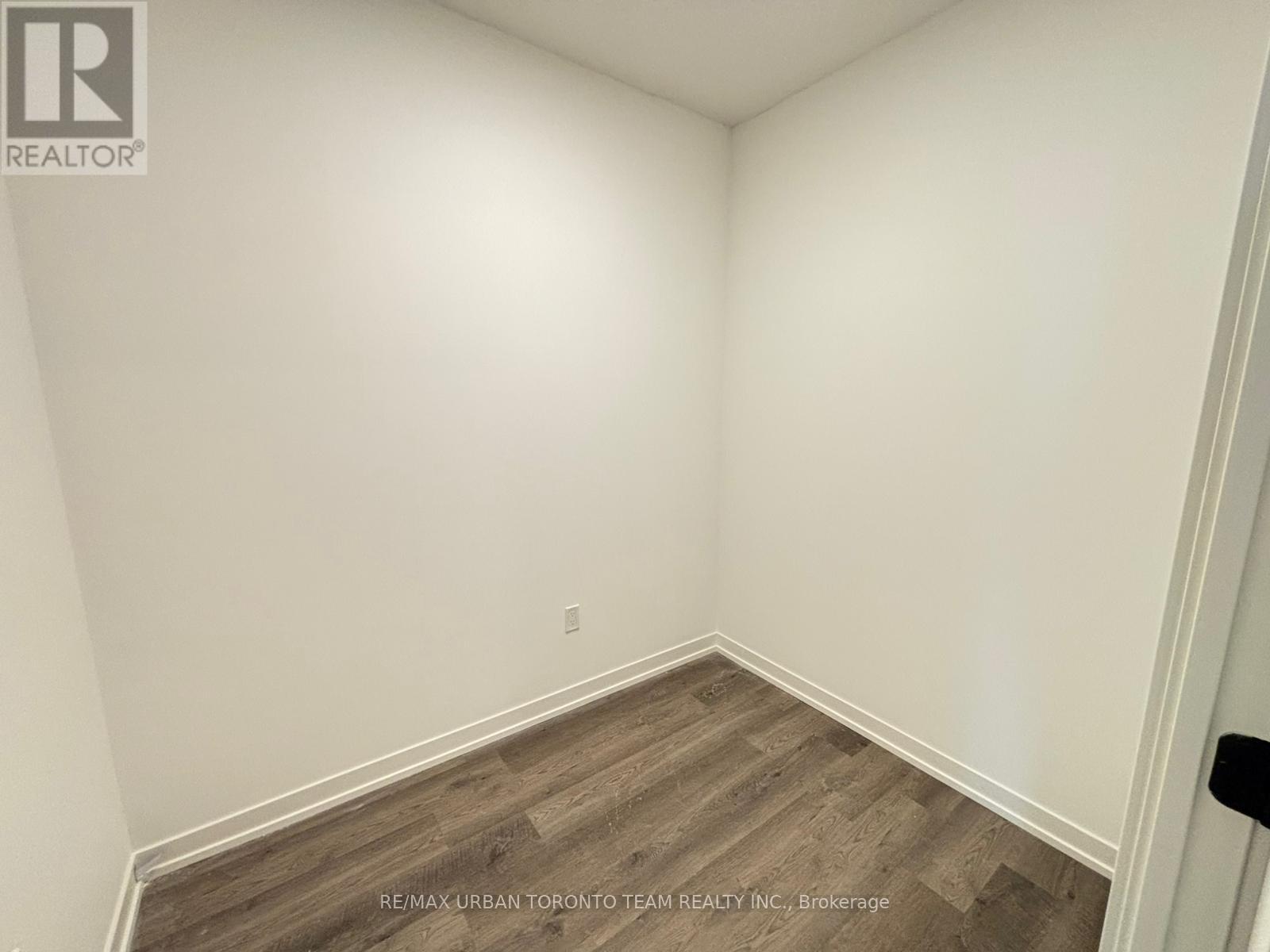 2115 - 8 Interchange Way, Vaughan, Ontario  L4K 5Z7 - Photo 10 - N12572076