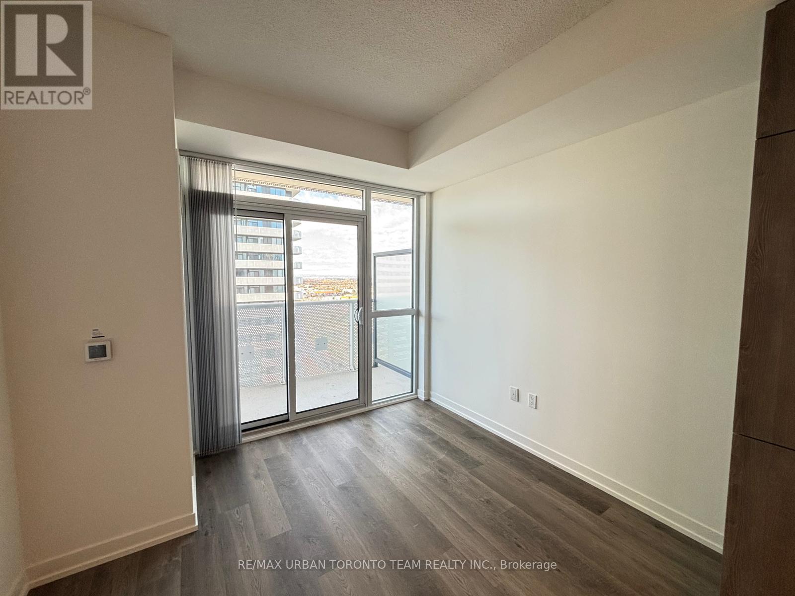 2115 - 8 Interchange Way, Vaughan, Ontario  L4K 5Z7 - Photo 7 - N12572076