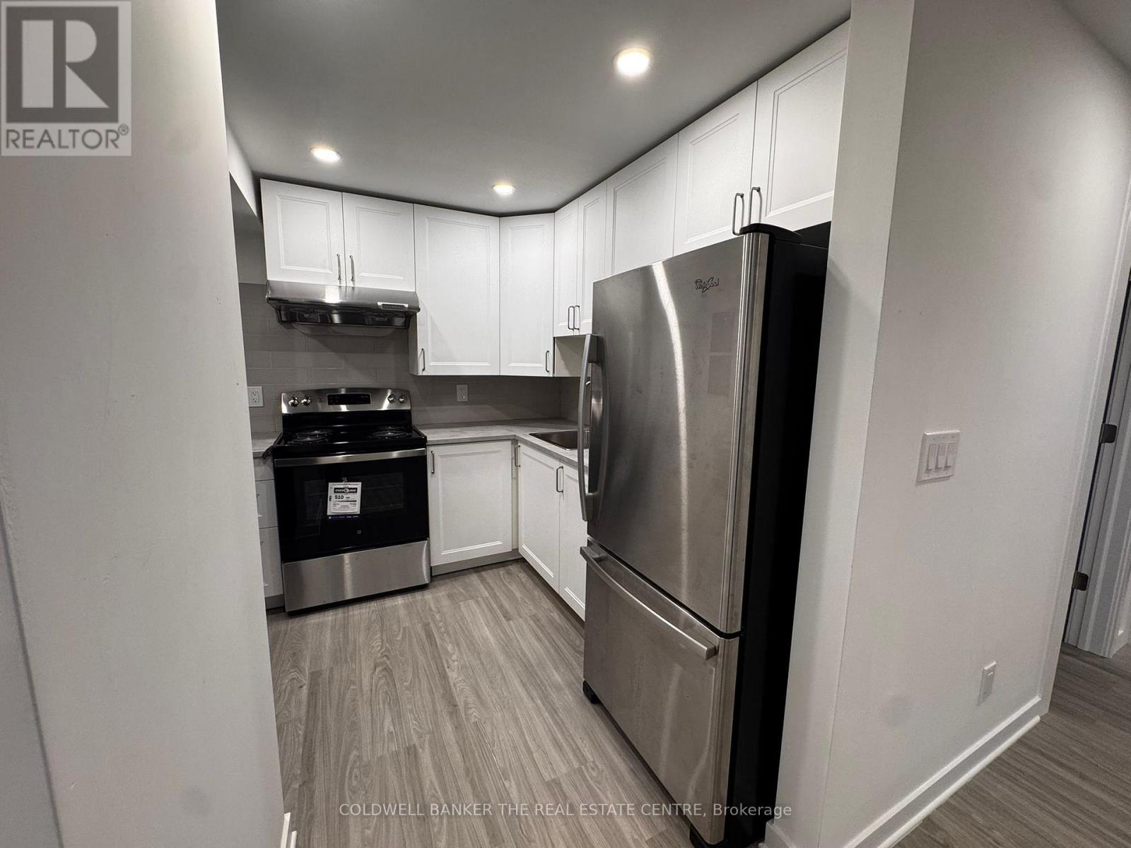 Unit 2 - Front Lower - 17 Cornwallis Drive, Toronto, Ontario  M1P 1H1 - Photo 6 - E12562192