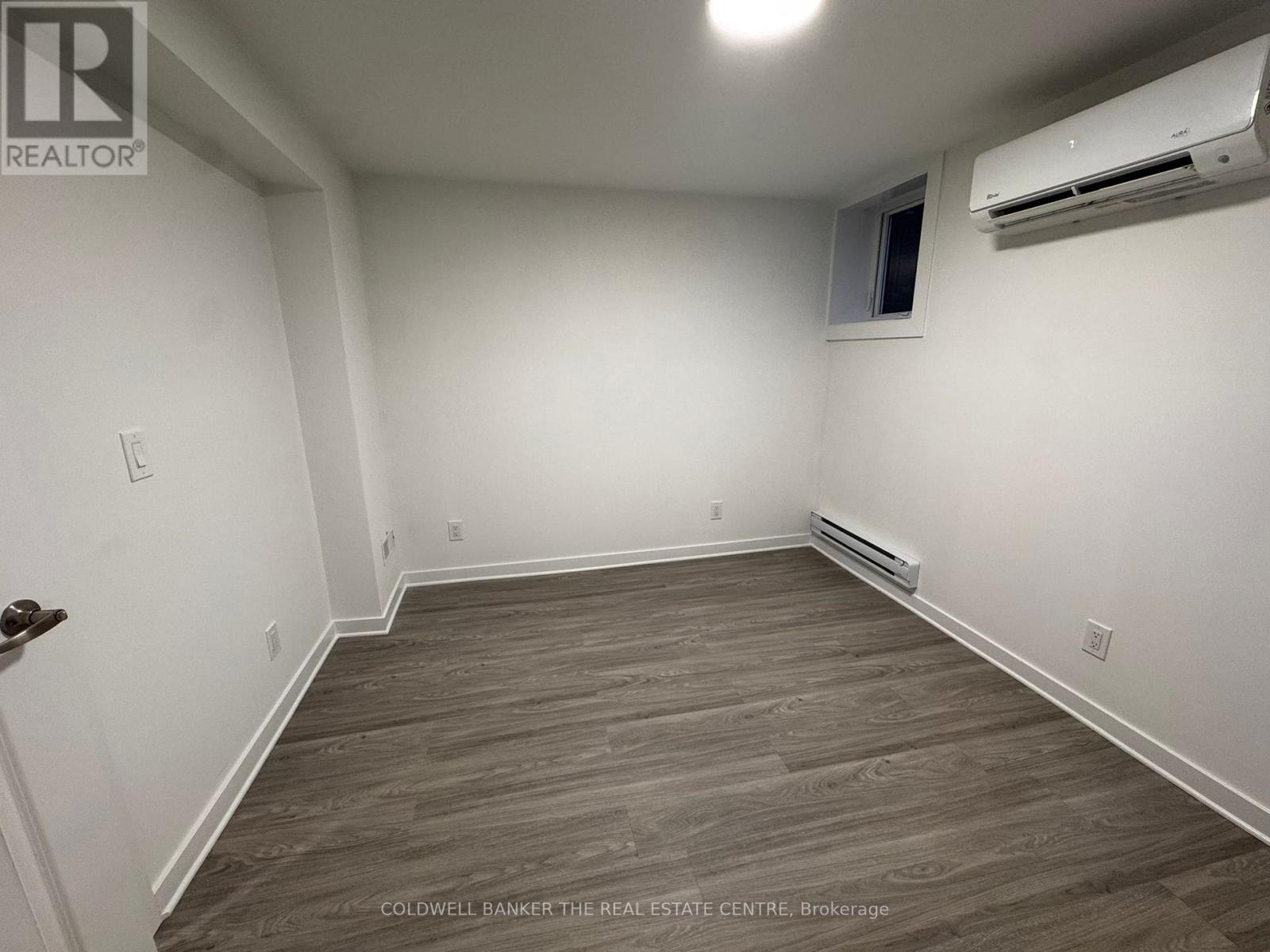 Unit 2 - Front Lower - 17 Cornwallis Drive, Toronto, Ontario  M1P 1H1 - Photo 11 - E12562192