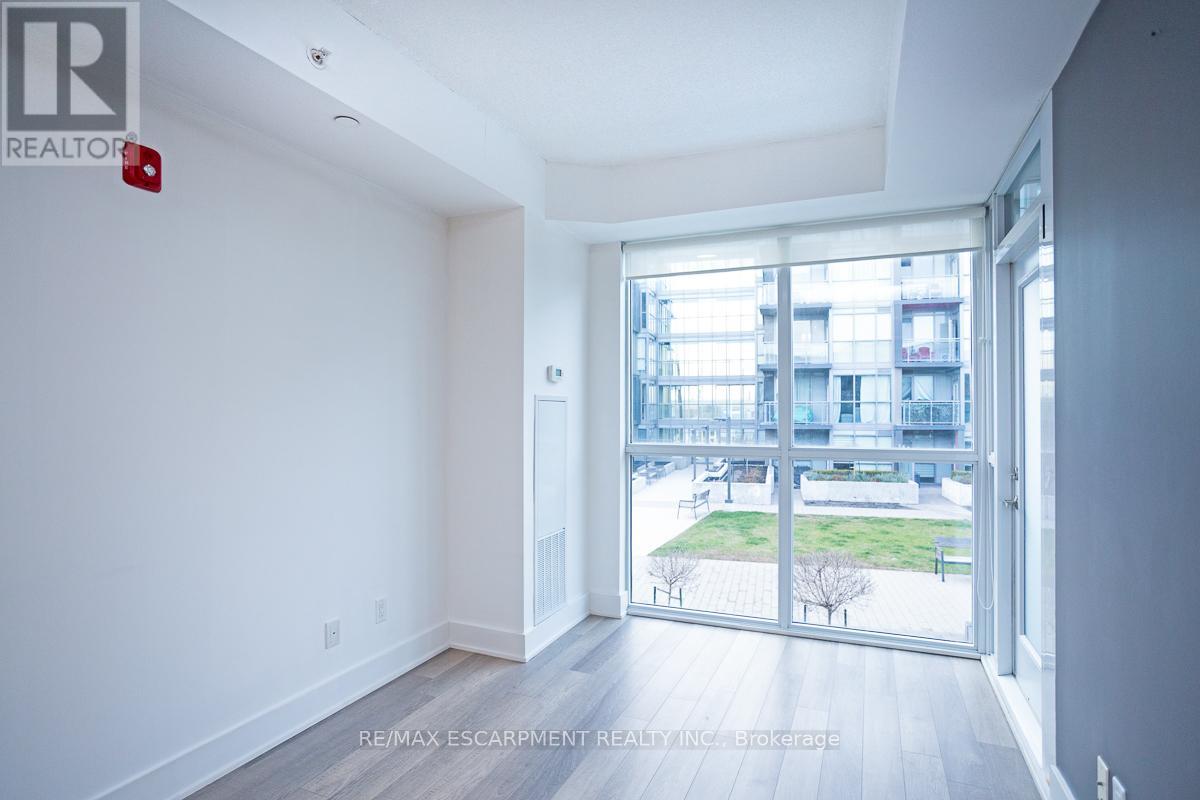 C301 - 5260 Dundas Street, Burlington, Ontario  L7L 0J7 - Photo 8 - W12571980