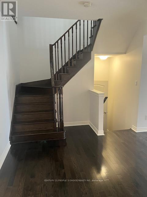 Upper - 20 Ridgehaven Court N, Brampton, Ontario  L6P 3K7 - Photo 4 - W12572018