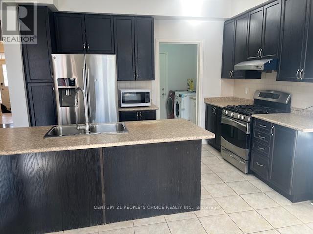 Upper - 20 Ridgehaven Court N, Brampton, Ontario  L6P 3K7 - Photo 6 - W12572018