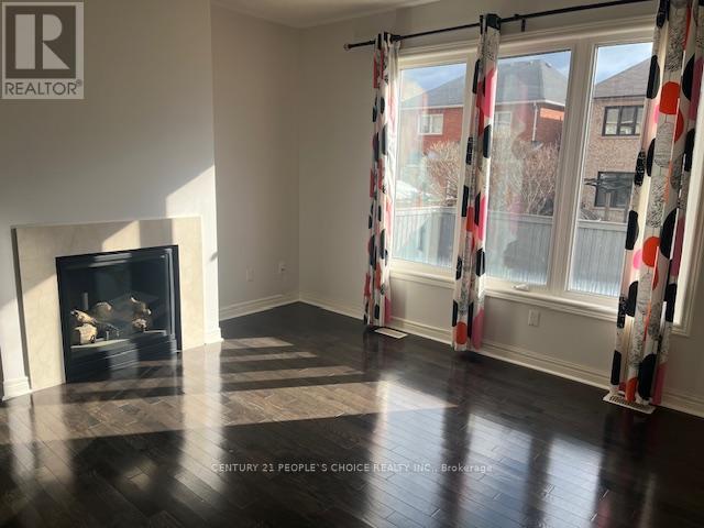 Upper - 20 Ridgehaven Court N, Brampton, Ontario  L6P 3K7 - Photo 9 - W12572018