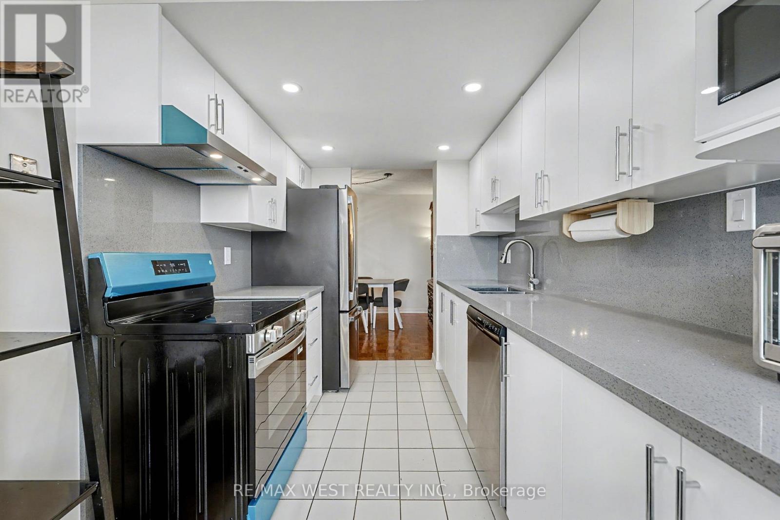 1009 - 30 Malta Avenue, Brampton, Ontario  L6Y 4S5 - Photo 12 - W12572022