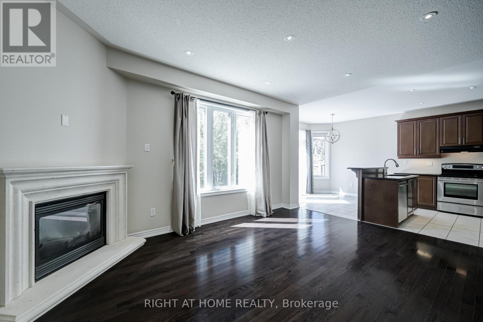 3407 Whilabout Terrace, Oakville, Ontario  L6L 0A7 - Photo 10 - W12572036