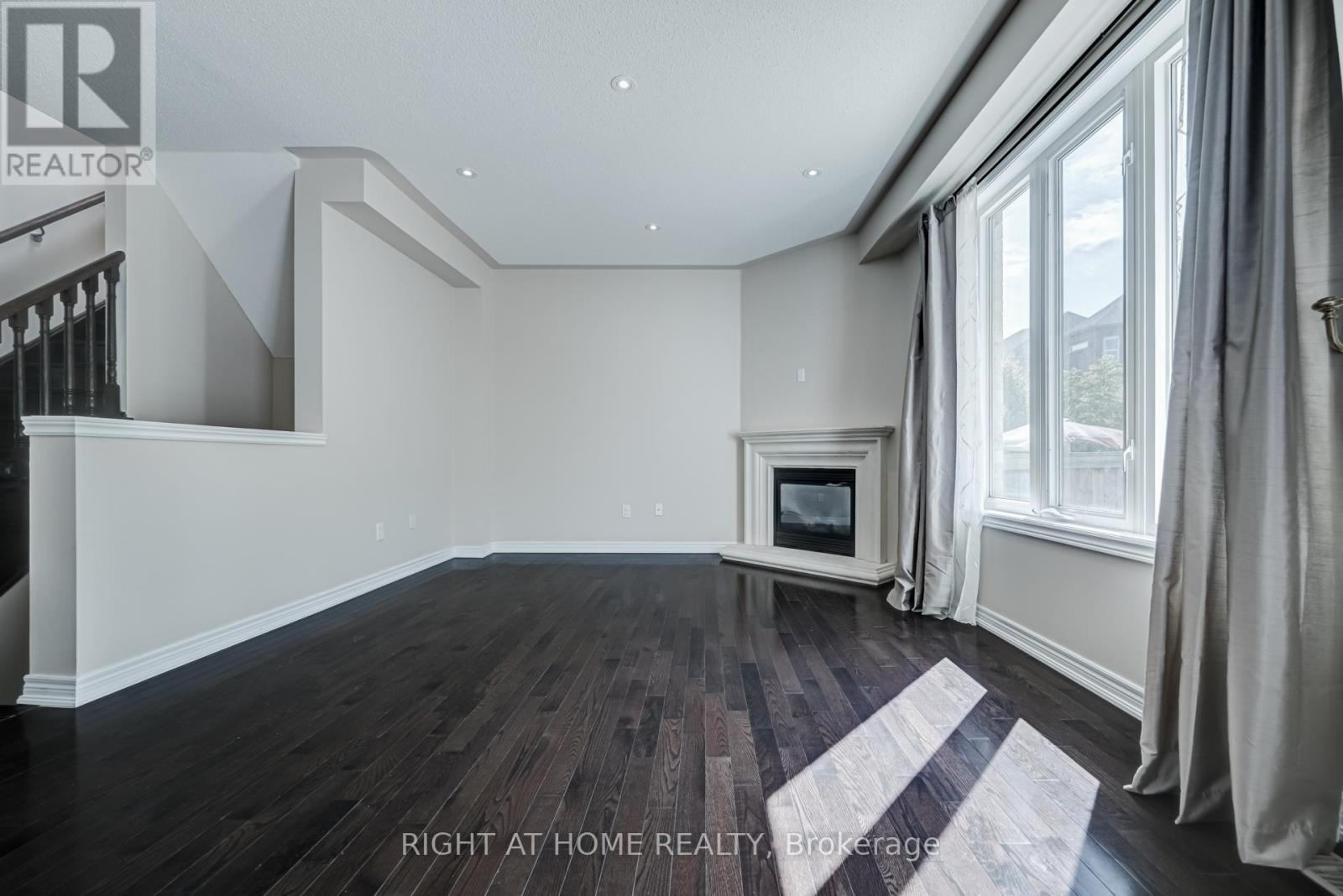 3407 Whilabout Terrace, Oakville, Ontario  L6L 0A7 - Photo 11 - W12572036