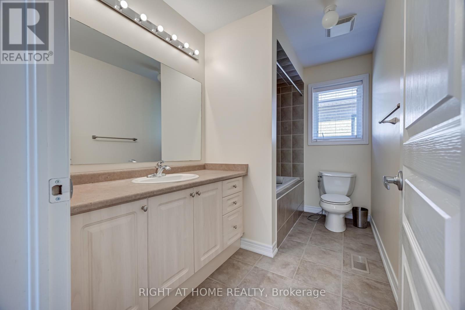 3407 Whilabout Terrace, Oakville, Ontario  L6L 0A7 - Photo 38 - W12572036