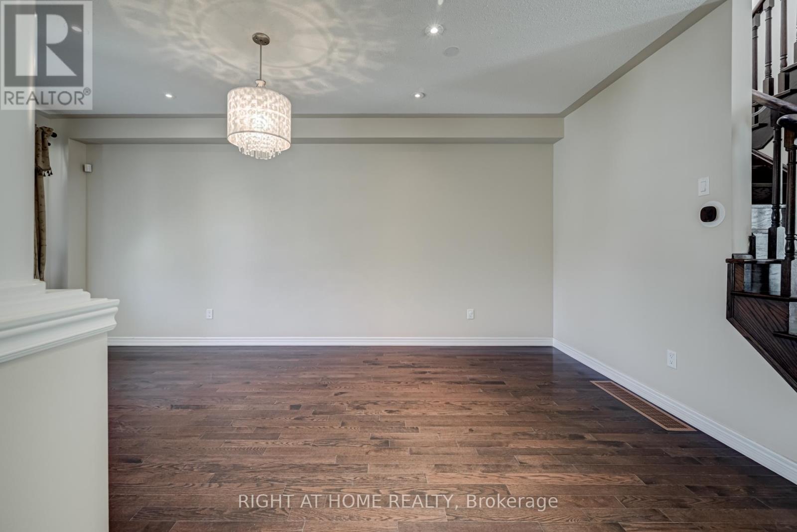 3407 Whilabout Terrace, Oakville, Ontario  L6L 0A7 - Photo 4 - W12572036