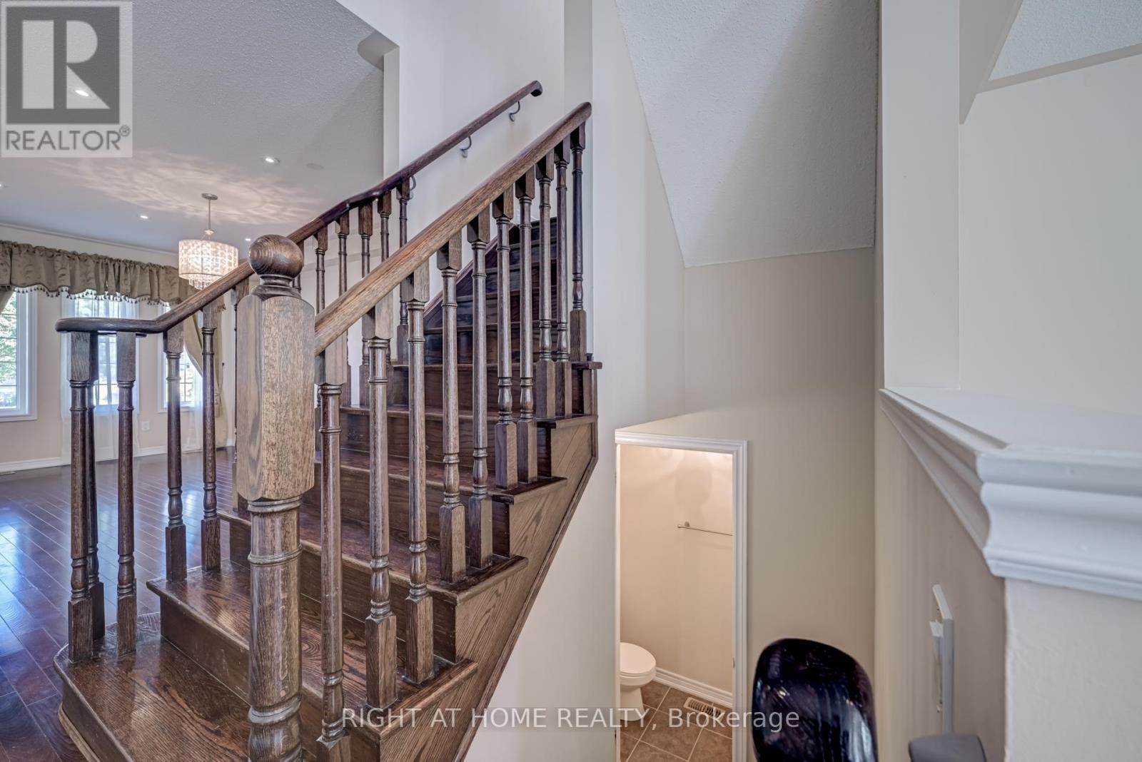 3407 Whilabout Terrace, Oakville, Ontario  L6L 0A7 - Photo 41 - W12572036