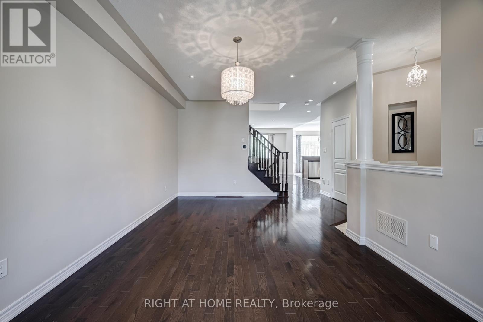 3407 Whilabout Terrace, Oakville, Ontario  L6L 0A7 - Photo 7 - W12572036