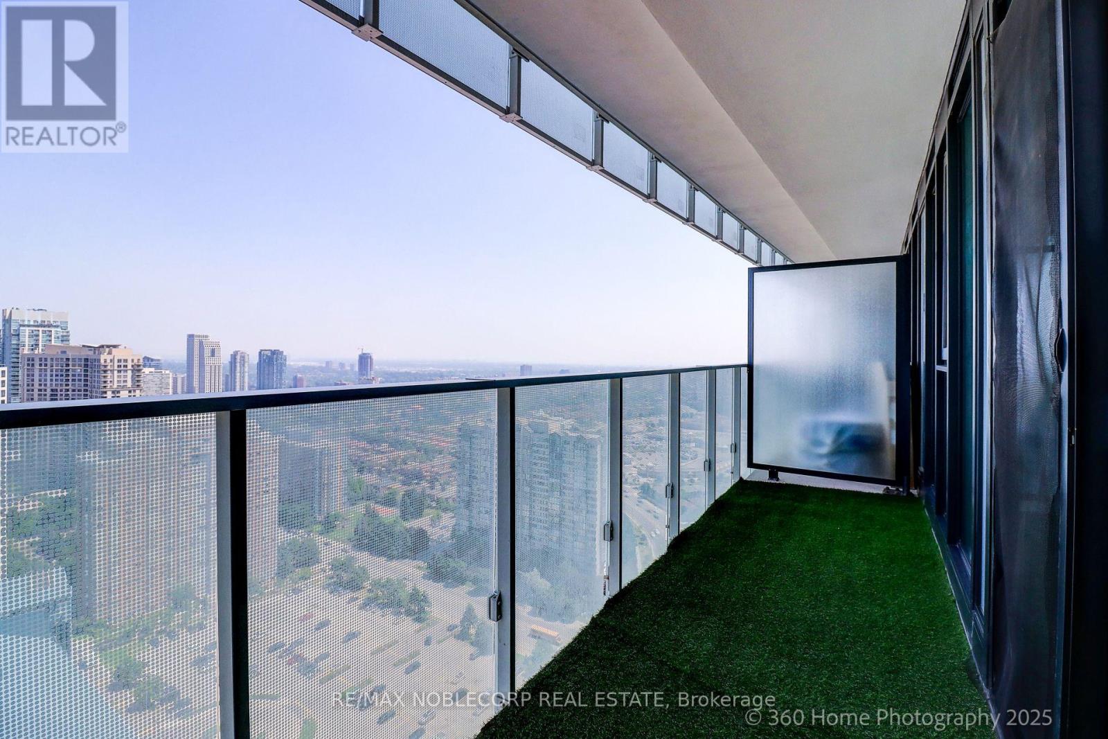 2912 - 3900 Confederation Parkway, Mississauga, Ontario  L5B 0M3 - Photo 11 - W12572078