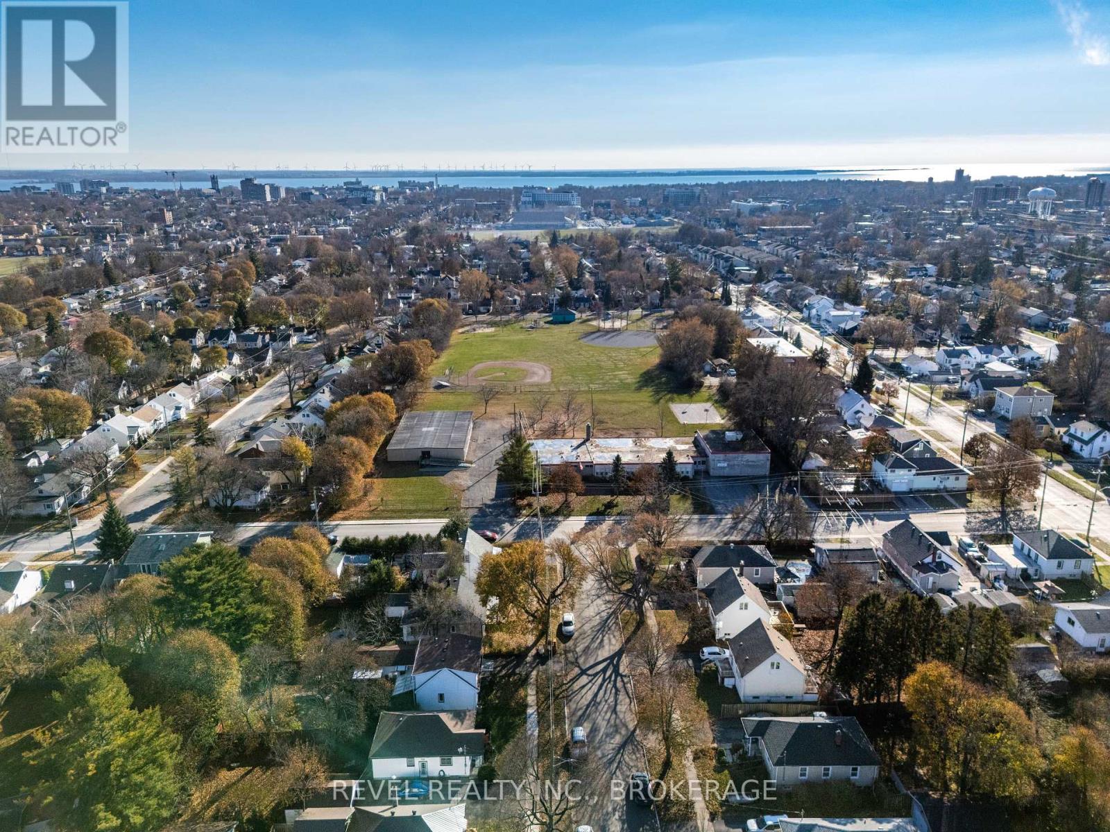 9 Hillcrest Avenue, Kingston, Ontario  K7K 4L7 - Photo 42 - X12572138