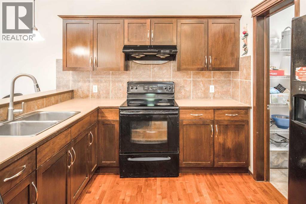 109 St Moritz Place Sw, Calgary, Alberta  T3H 0A6 - Photo 3 - A2261319