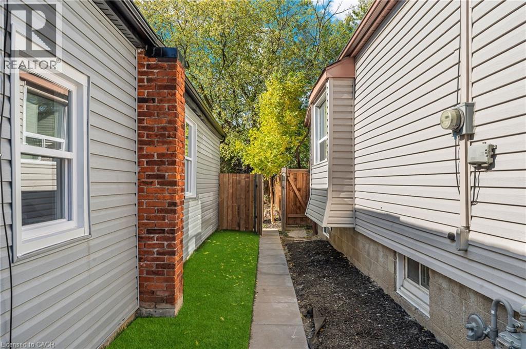 56 East 34th Street, Hamilton, Ontario  L8V 3W3 - Photo 22 - 40786546