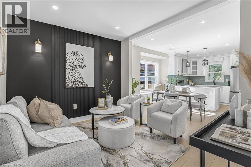 56 East 34th Street, Hamilton, Ontario  L8V 3W3 - Photo 5 - 40786546