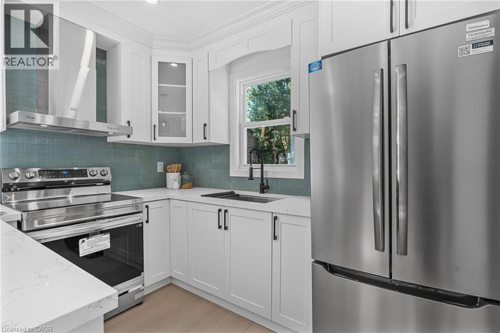 56 East 34th Street, Hamilton, Ontario  L8V 3W3 - Photo 13 - 40786546