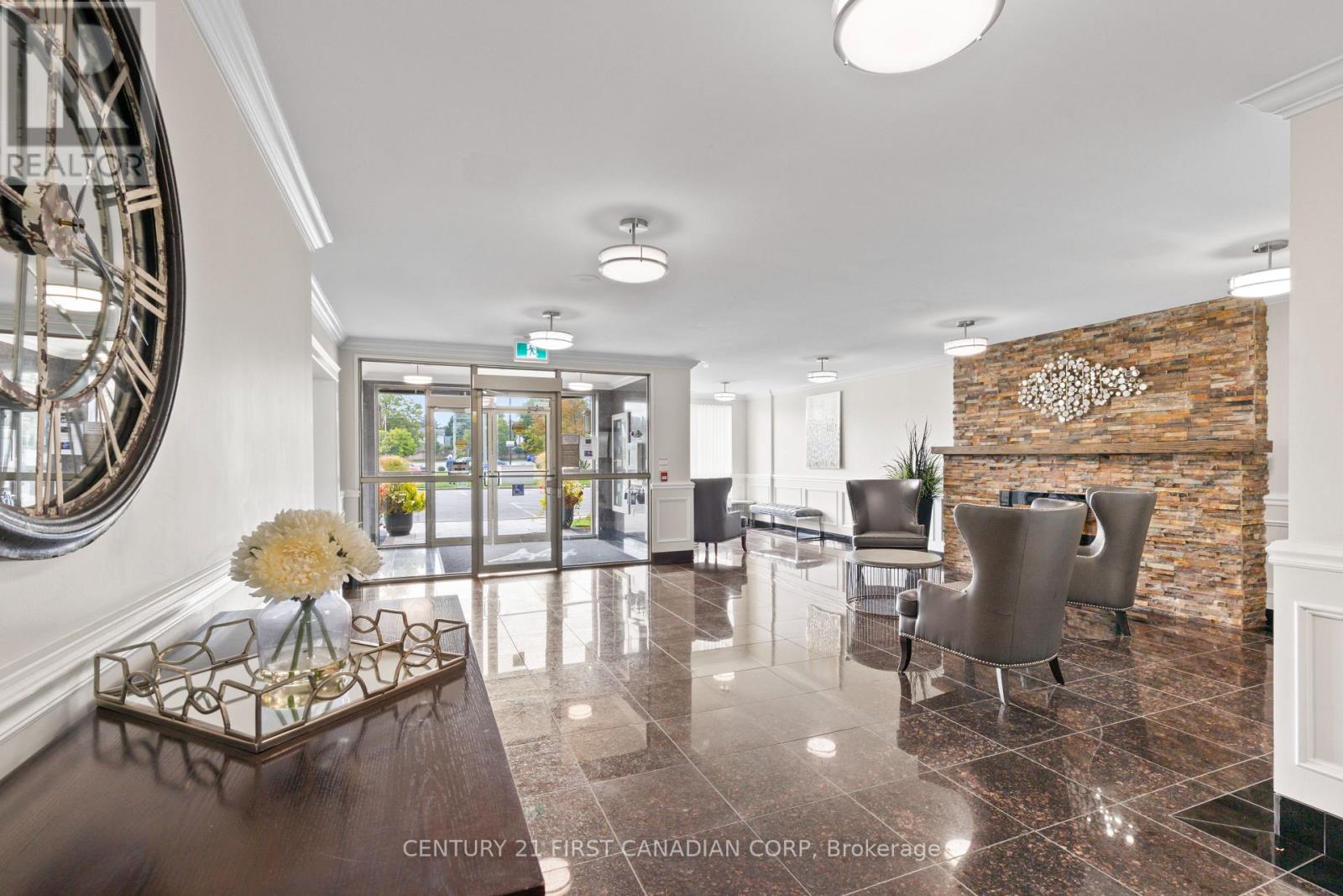 701 - 353 Commissioners Road W, London South, Ontario  N6J 0A3 - Photo 3 - X12572096