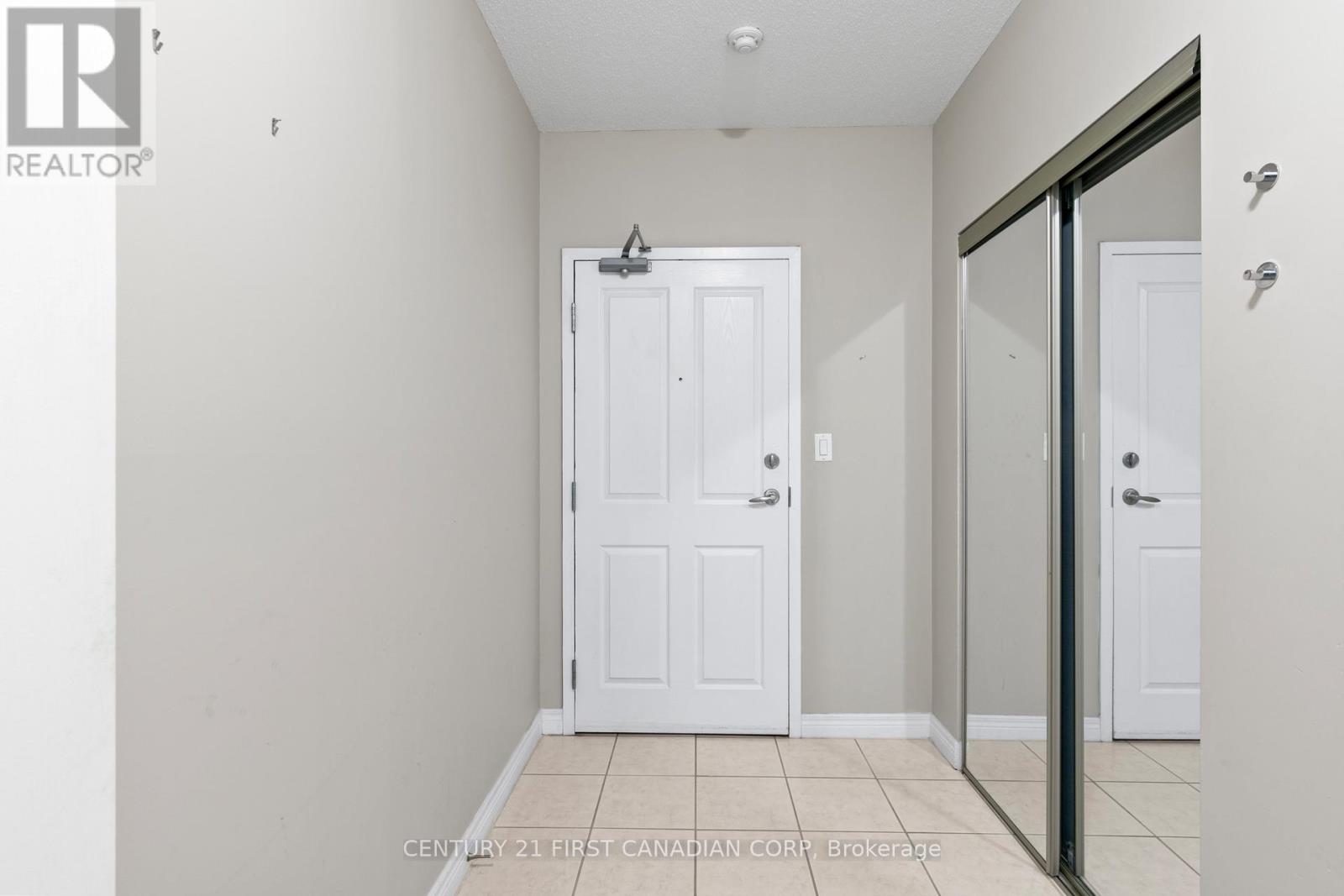 701 - 353 Commissioners Road W, London South, Ontario  N6J 0A3 - Photo 6 - X12572096