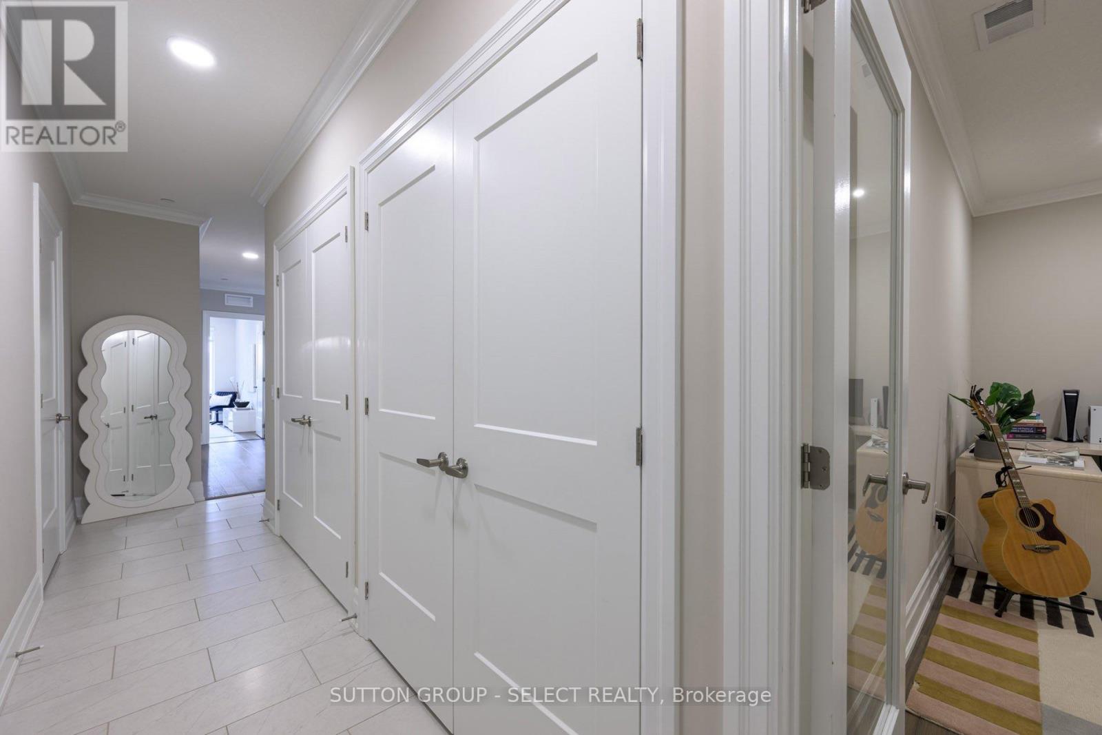 212 - 460 Callaway Road, London North, Ontario  N6G 0Z2 - Photo 2 - X12572184